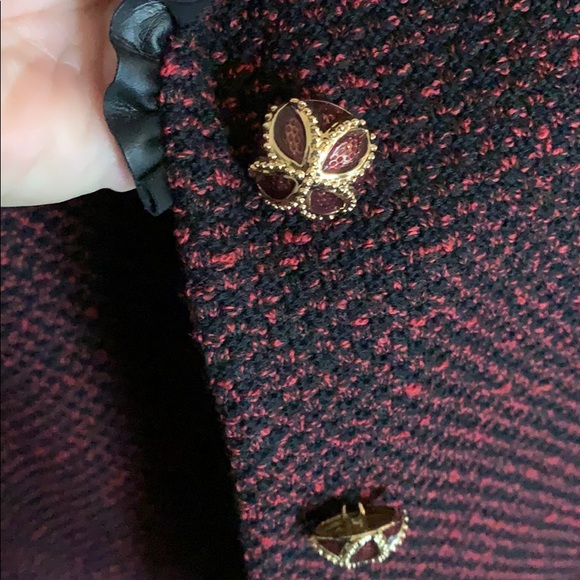 Blazer - Picture 2 of 2